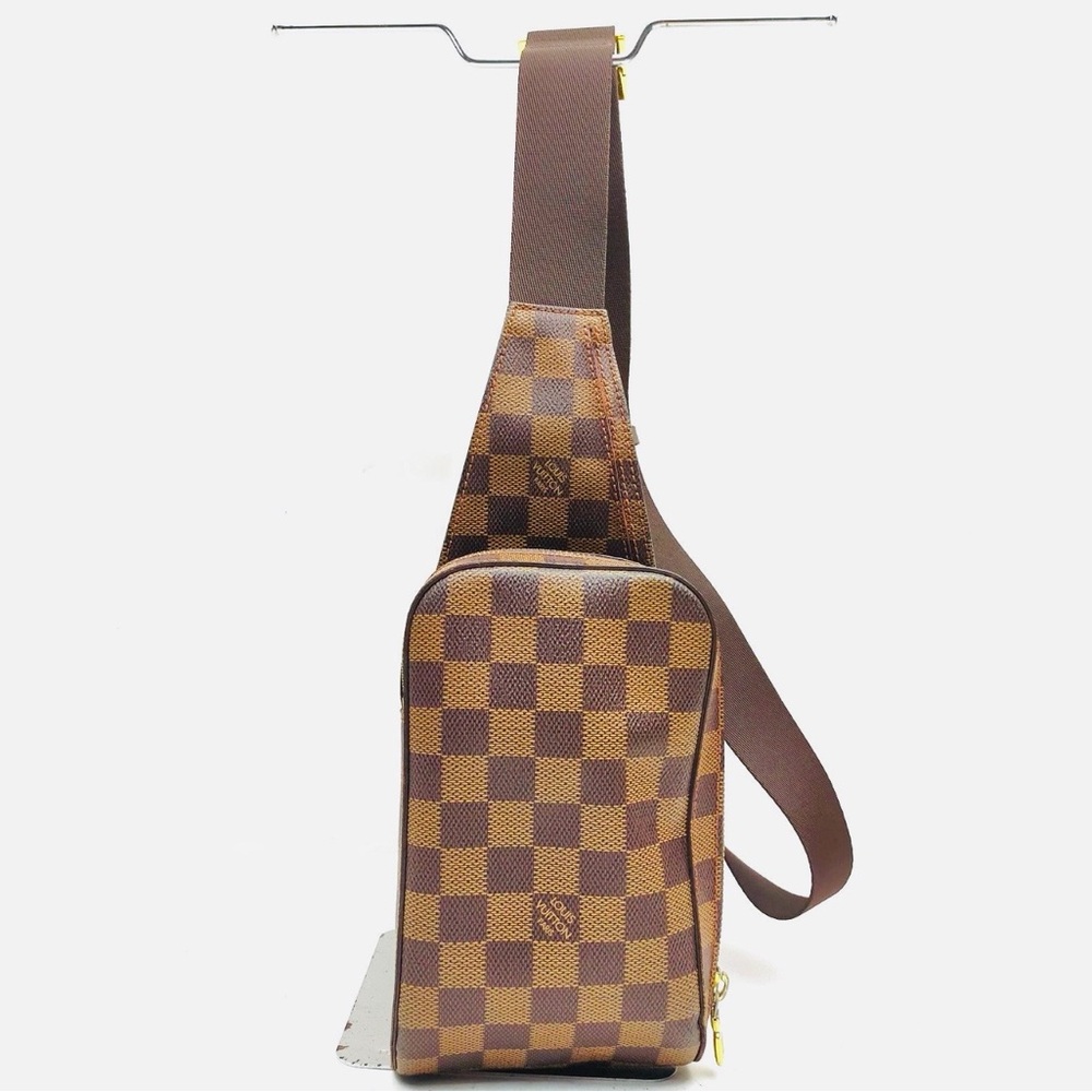 ❌ SOLD❌ Louis Vuitton Damier Ebene Belt Bagp